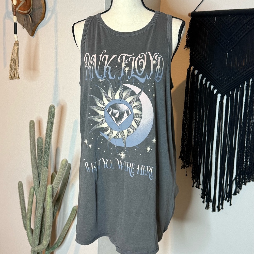 NWT! Torrid Pink Floyd Cotton Crew Neck Tank